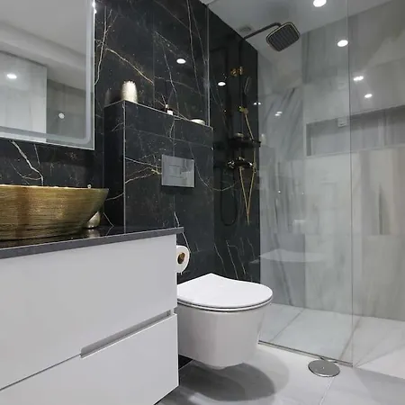Apartamento A 50m Del Hard Rock - Puerto Banus Apartment